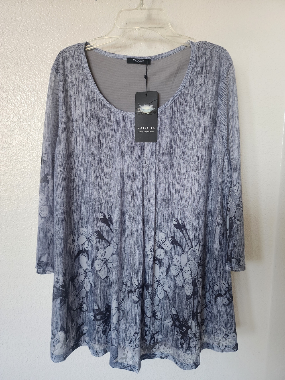 Valolia Gray Floral Scoop Neck Women's Top
